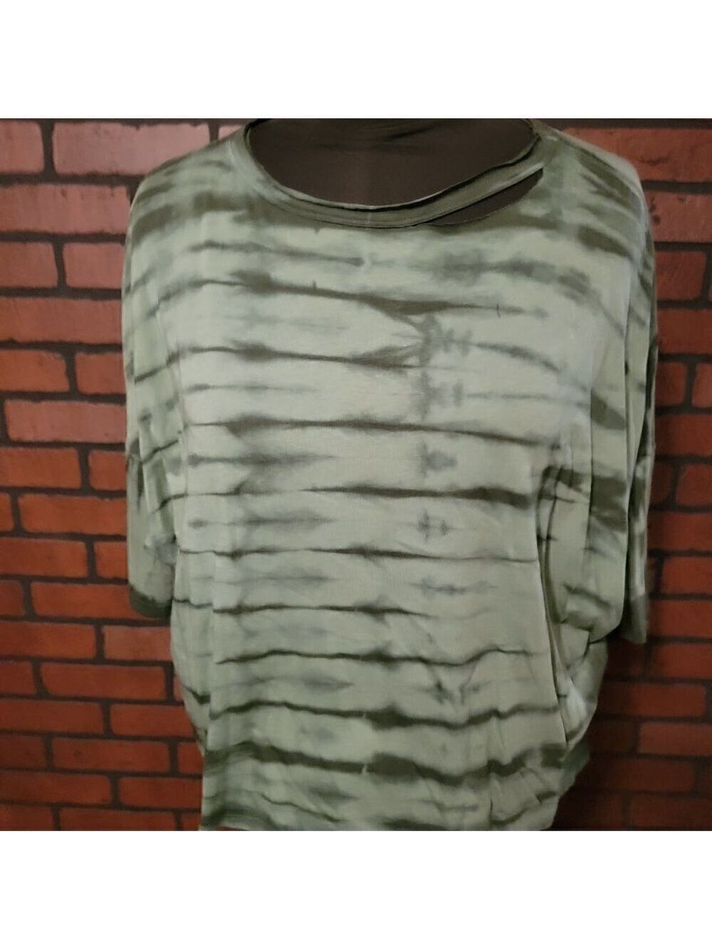 Frayed Green Tie Dye T-Shirt with hole at the neckline Size Large